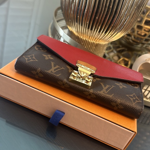 Louis Vuitton Monogram Canvas Pallas Wallet with COA - Picture 7 of 15